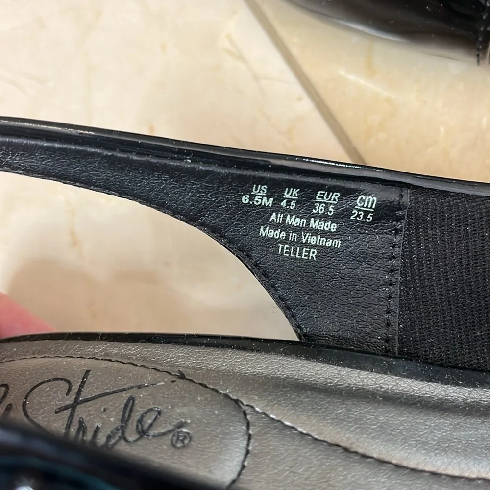 ⭐️ Life stride black sling-back heels- size 6.5 - Picture 3 of 10